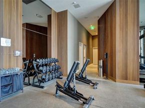 239 SW 9th St 2203, Miami FL 33130