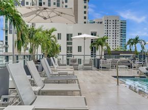 239 SW 9th St 2203, Miami FL 33130