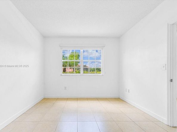 11631 SW 2nd St 20103, Pembroke Pines FL 33025