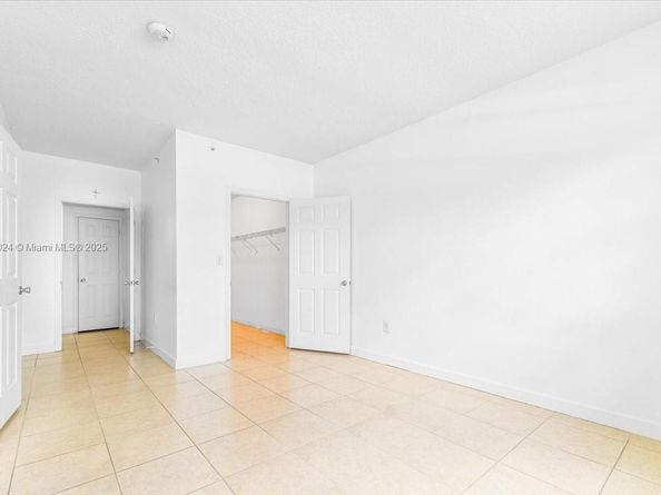 11631 SW 2nd St 20103, Pembroke Pines FL 33025