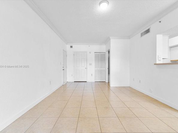 11631 SW 2nd St 20103, Pembroke Pines FL 33025