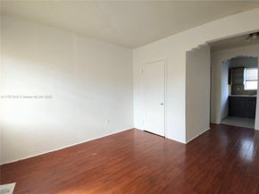 1565 SW 6th St, Miami FL 33135