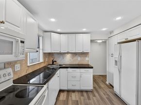 3100 Riverside Dr 305, Coral Springs FL 33065