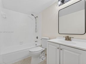 3100 Riverside Dr 305, Coral Springs FL 33065