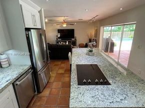 17025 SW 80th Ct, Palmetto Bay FL 33157