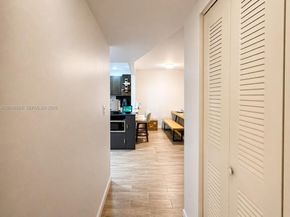 8421 Lagos De Campo Blvd 309T, Tamarac FL 33321