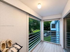 8421 Lagos De Campo Blvd 309T, Tamarac FL 33321