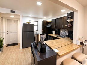 8421 Lagos De Campo Blvd 309T, Tamarac FL 33321