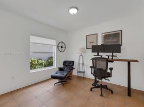 7301 NW 107th Pl, Doral FL 33178