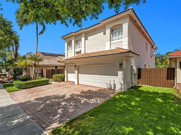 7301 NW 107th Pl, Doral FL 33178