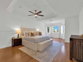7301 NW 107th Pl, Doral FL 33178