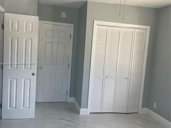 1230 NE 148th St, Miami FL 33161