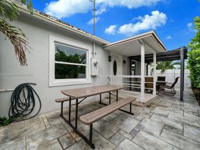 524 NW 10th, Hallandale Beach FL 33009