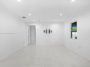524 NW 10th, Hallandale Beach FL 33009
