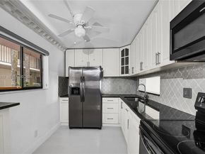 5190 Las Verdes Cir 115, Delray Beach FL 33484