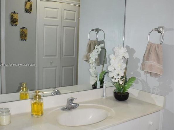 1239 NE 32nd Ter 1239, Homestead FL 33033