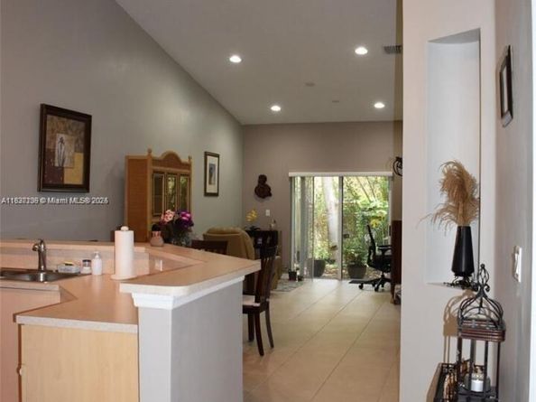 1239 NE 32nd Ter 1239, Homestead FL 33033