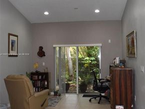 1239 NE 32nd Ter 1239, Homestead FL 33033