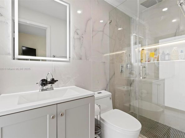 6539 SW 84 Ave, Miami FL 33143