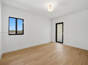 2725 SW 65th Ave, Miami FL 33155
