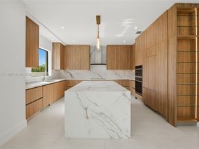 2725 SW 65th Ave, Miami FL 33155