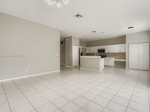 2015 SW 159th Ave, Miramar FL 33027