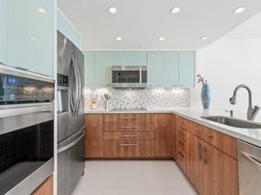 400 S Pointe Dr 906, Miami Beach FL 33139