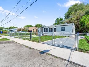 1121 NW 57th St, Miami FL 33127