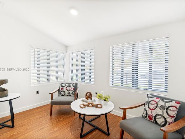 1121 NW 57th St, Miami FL 33127