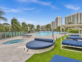 3300 NE 188th St 718, Aventura FL 33180