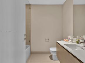 3300 NE 188th St 718, Aventura FL 33180