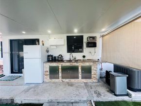 10305 SW 183rd St, Miami FL 33157