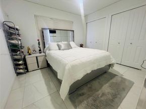 10305 SW 183rd St, Miami FL 33157