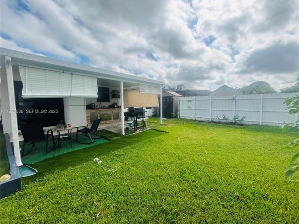 10305 SW 183rd St, Miami FL 33157