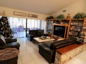 7521 SW 26th Ct 77, Davie FL 33314