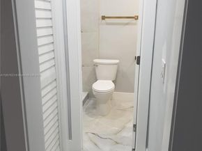 270 NE 162nd St, Miami FL 33162