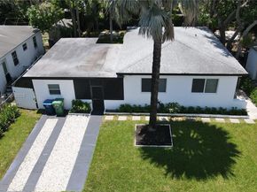 270 NE 162nd St, Miami FL 33162