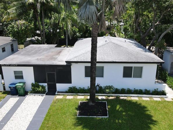 270 NE 162nd St, Miami FL 33162