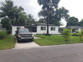 270 NE 162nd St, Miami FL 33162
