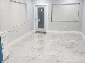 270 NE 162nd St, Miami FL 33162