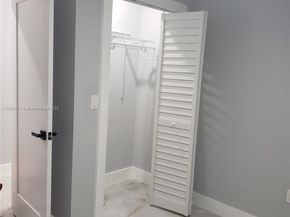 270 NE 162nd St, Miami FL 33162