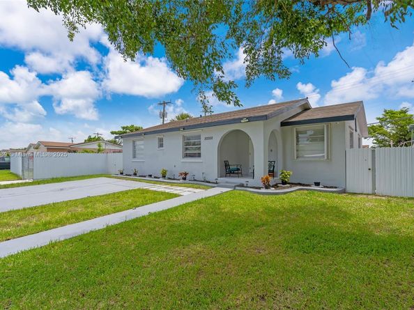 20000 SW 114th Ave, Miami FL 33189