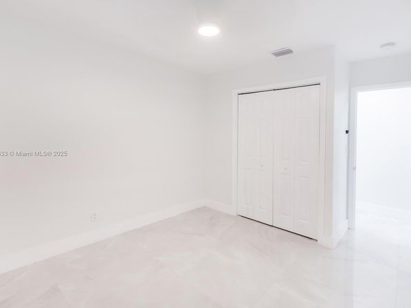 2807 NW 9th St, Fort Lauderdale FL 33311