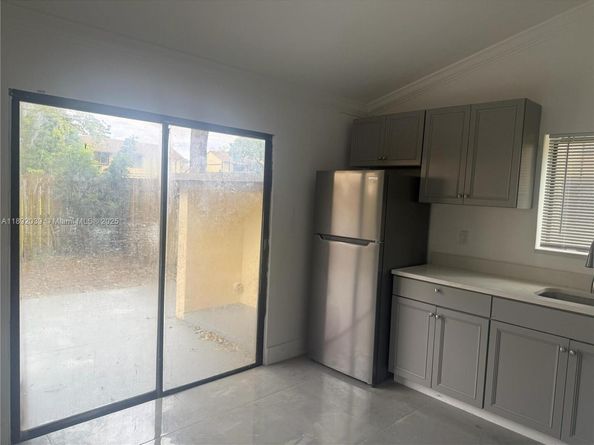 21133 NE 4th Ct, Miami FL 33179