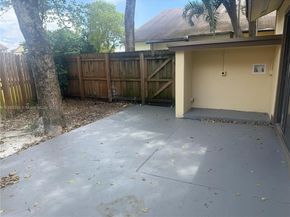 21133 NE 4th Ct, Miami FL 33179