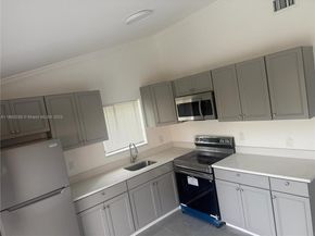 21133 NE 4th Ct, Miami FL 33179