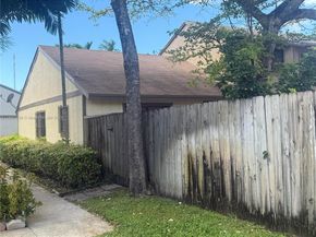 21133 NE 4th Ct, Miami FL 33179