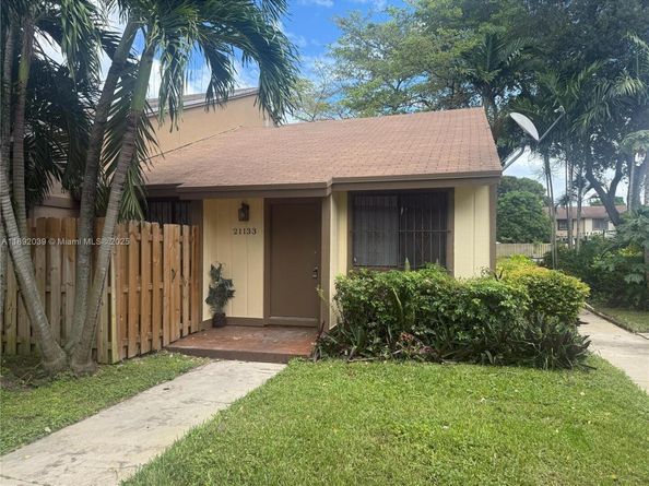 21133 NE 4th Ct, Miami FL 33179
