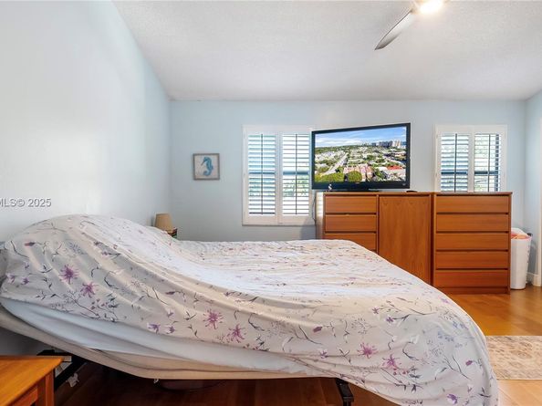 206 Washingtonia Ave, Lauderdale By The Sea FL 33308