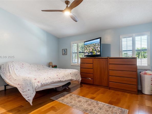 206 Washingtonia Ave, Lauderdale By The Sea FL 33308